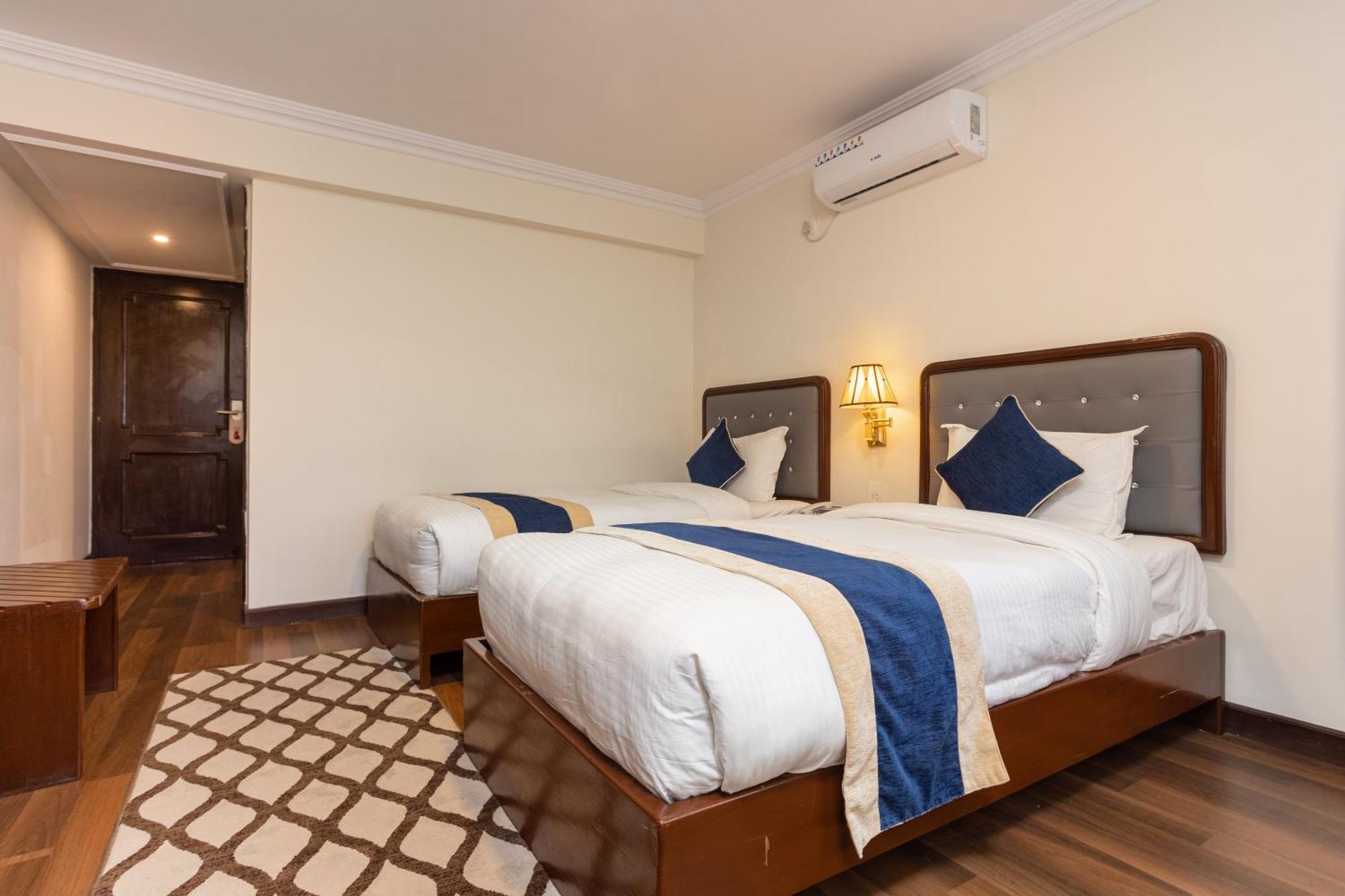 Kathmandu Business Hotel Luaran gambar